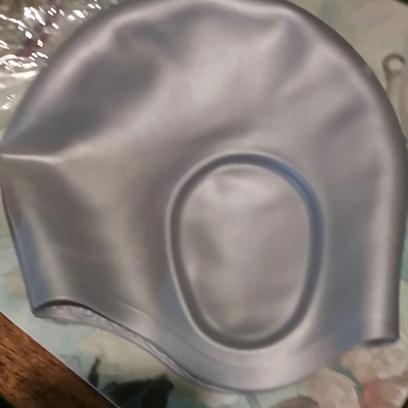 Pair of Swim Caps - Picture 4 of 6